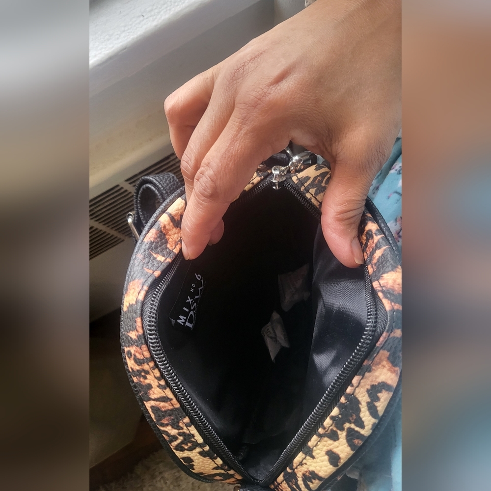 Purse - Picture 4 of 5
